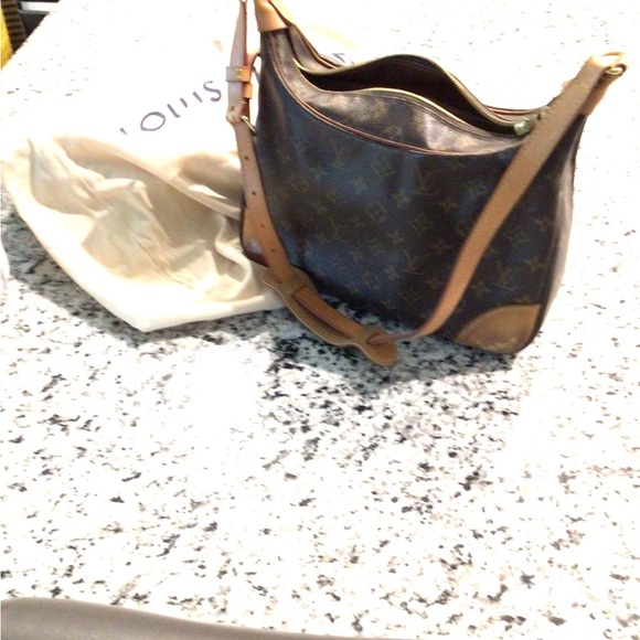Guaranteed Authentic Vintage LV Boulange over the shoulder bag - Picture 3 of 11